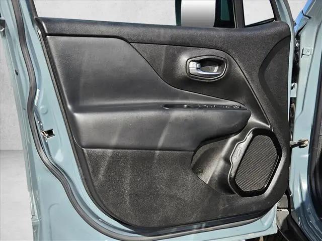 2017 Jeep Renegade Altitude FWD
