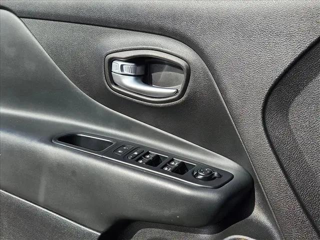 2017 Jeep Renegade Altitude FWD