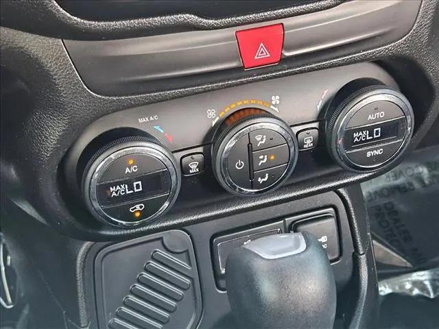 2017 Jeep Renegade Altitude FWD
