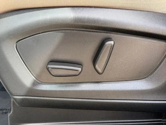 2022 Ford Explorer Base