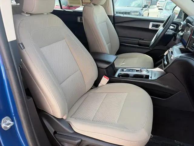 2022 Ford Explorer Base