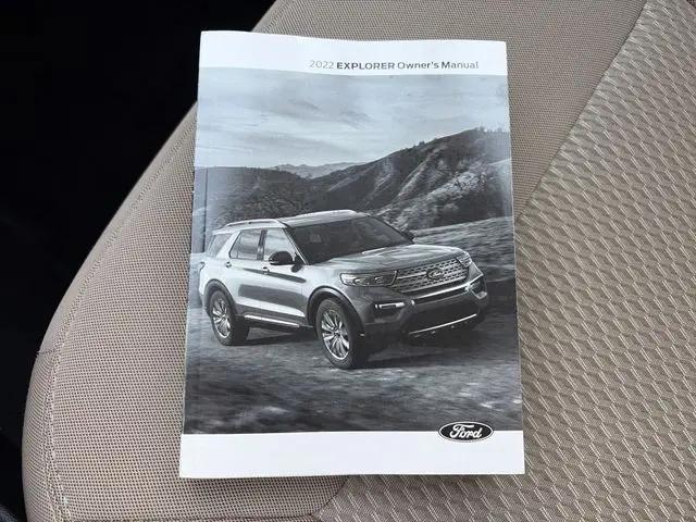 2022 Ford Explorer Base