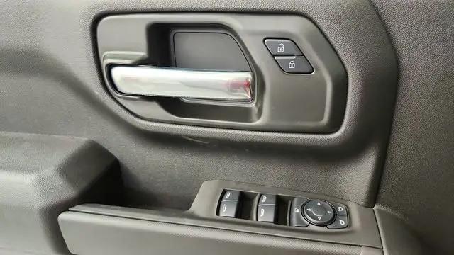 2026 Chevrolet Silverado 1500 4WD Crew Cab Short Bed Custom Trail Boss
