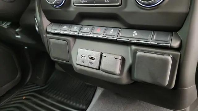 2026 Chevrolet Silverado 1500 4WD Crew Cab Short Bed Custom Trail Boss