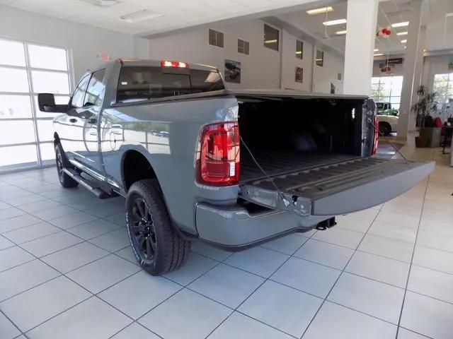 2026 Ram 2500 Black Express Crew Cab 4x4 6'4" Box