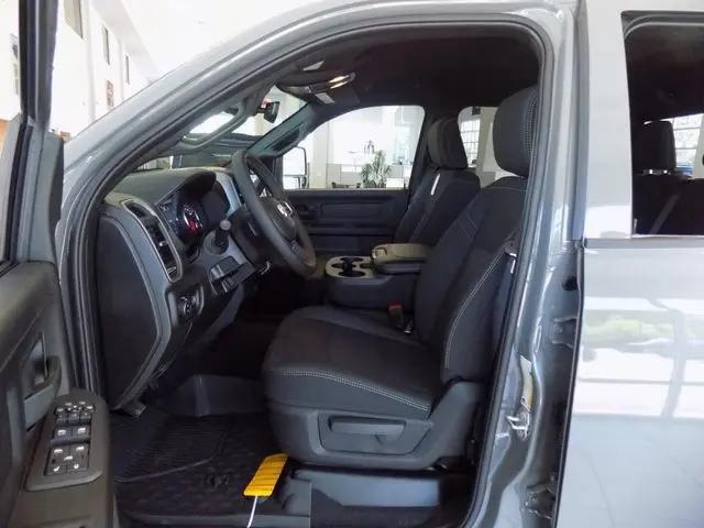 2026 Ram 2500 Black Express Crew Cab 4x4 6'4" Box