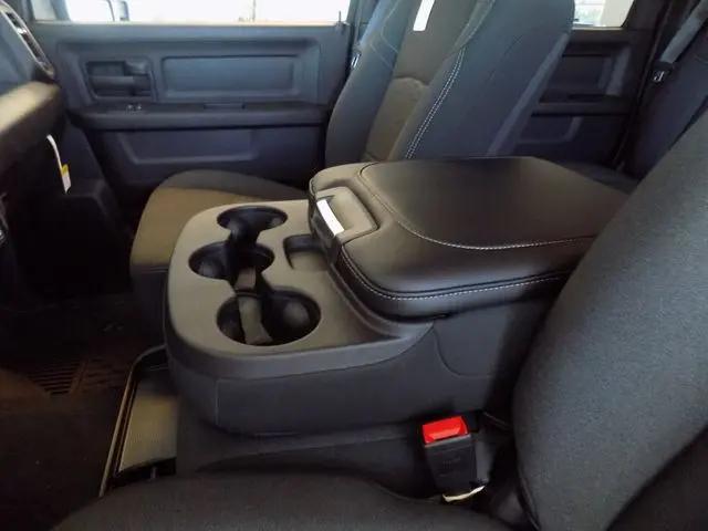 2026 Ram 2500 Black Express Crew Cab 4x4 6'4" Box
