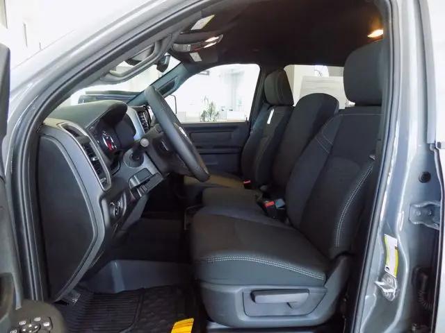 2026 Ram 2500 Black Express Crew Cab 4x4 6'4" Box