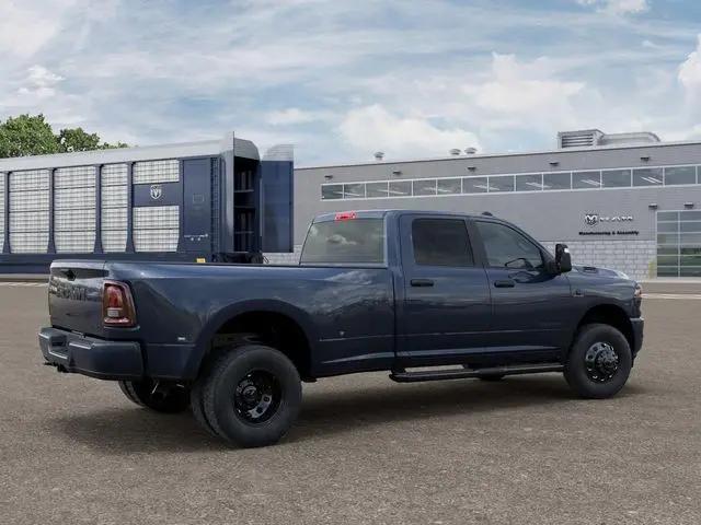 2026 Ram 3500 Big Horn Crew Cab 4x4 8' Box