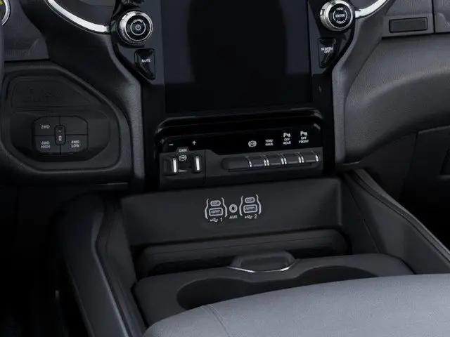 2026 Ram 3500 Big Horn Crew Cab 4x4 8' Box