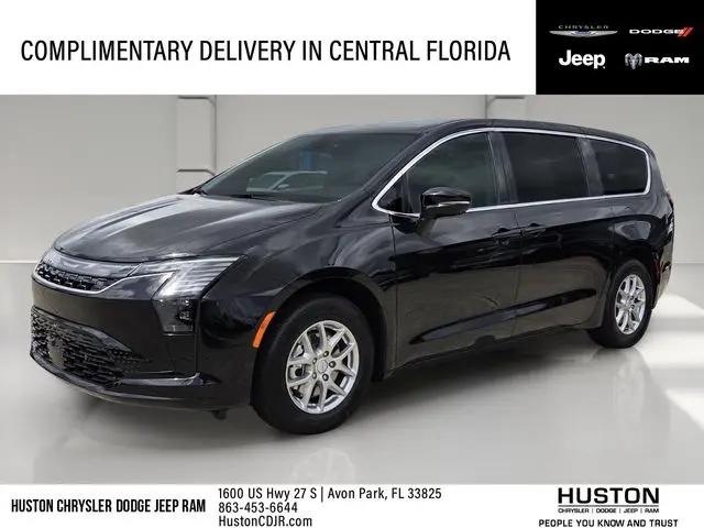 2027 Chrysler Pacifica Select for sale in Avon Park, FL
