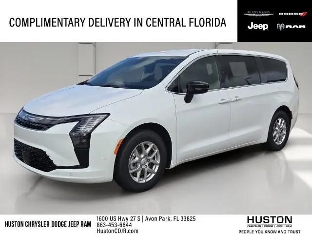 2027 Chrysler Pacifica Select for sale in Avon Park, FL
