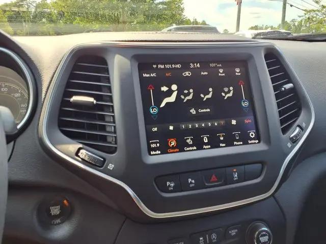 2023 Jeep Cherokee Altitude Lux 4x4