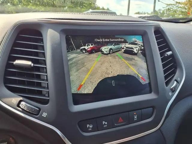 2023 Jeep Cherokee Altitude Lux 4x4