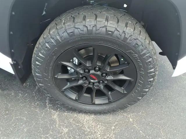 2026 Toyota Tundra Limited CrewMax 5.5' Bed