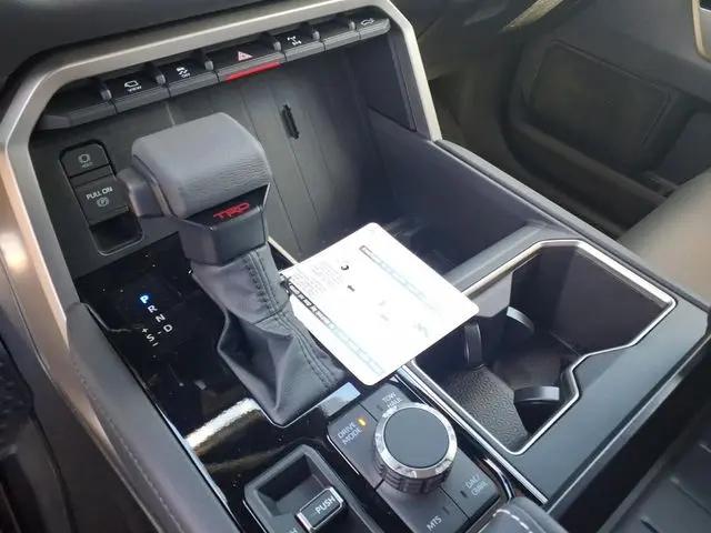 2026 Toyota Tundra Limited CrewMax 5.5' Bed