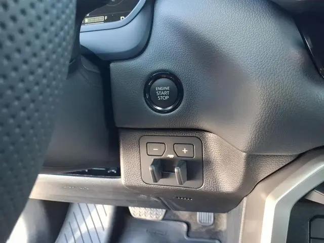 2026 Toyota Tundra Limited CrewMax 5.5' Bed