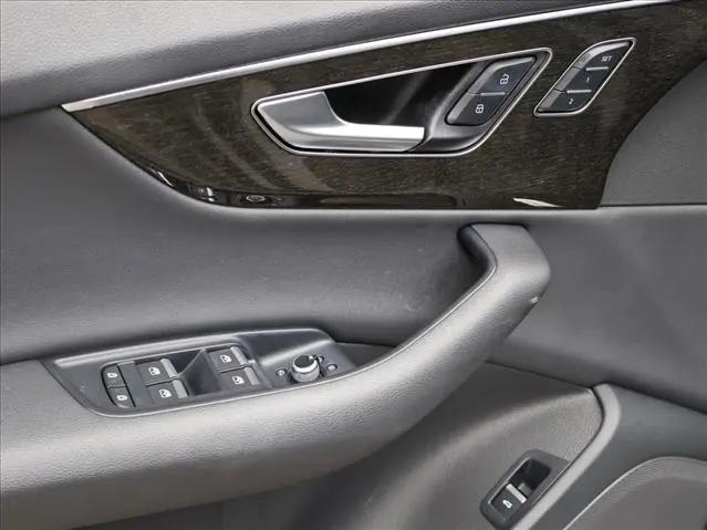 2023 Audi Q7 Premium 45 TFSI quattro Tiptronic