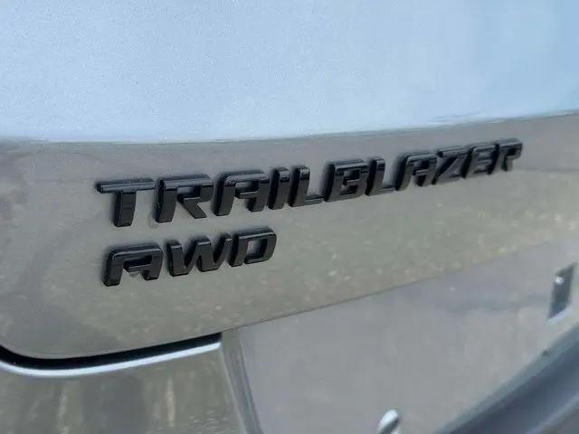 2025 Chevrolet TrailBlazer AWD RS