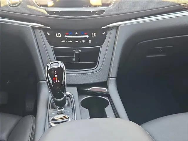 2025 Cadillac XT6 FWD Luxury
