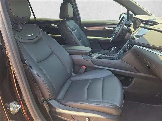 2025 Cadillac XT6 FWD Luxury