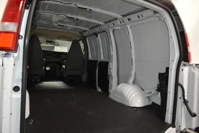 2026 Chevrolet Express Cargo Van 2500 Regular Wheelbase, WT, RWD