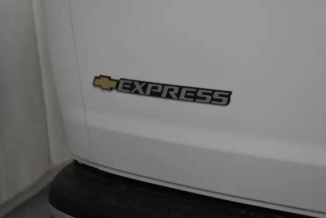 2026 Chevrolet Express Cargo Van 2500 Regular Wheelbase, WT, RWD