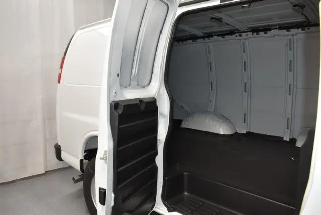 2026 Chevrolet Express Cargo Van 2500 Regular Wheelbase, WT, RWD