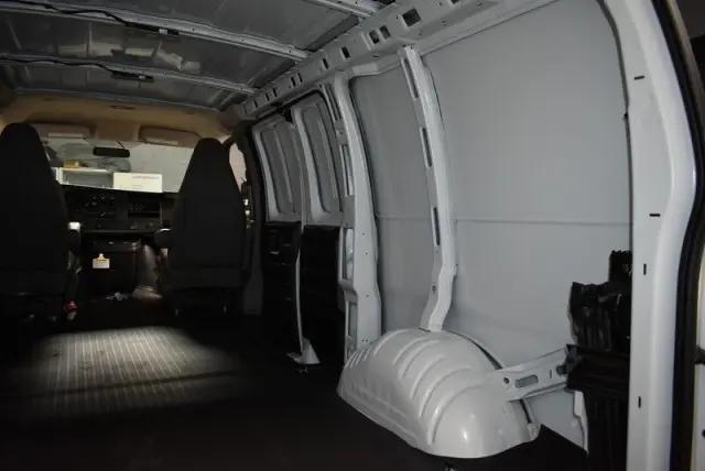2026 Chevrolet Express Cargo Van 2500 Regular Wheelbase, WT, RWD