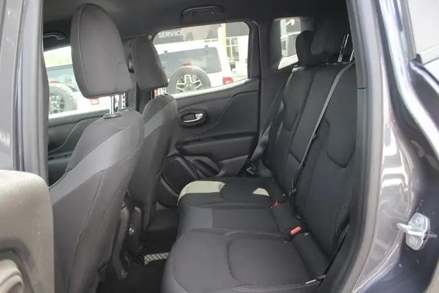 2022 Jeep Renegade Altitude 4x4