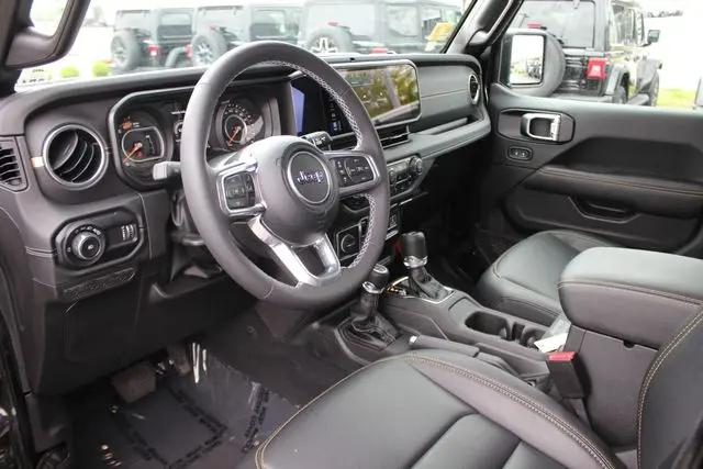 2025 Jeep Wrangler 4-Door Sahara 4x4