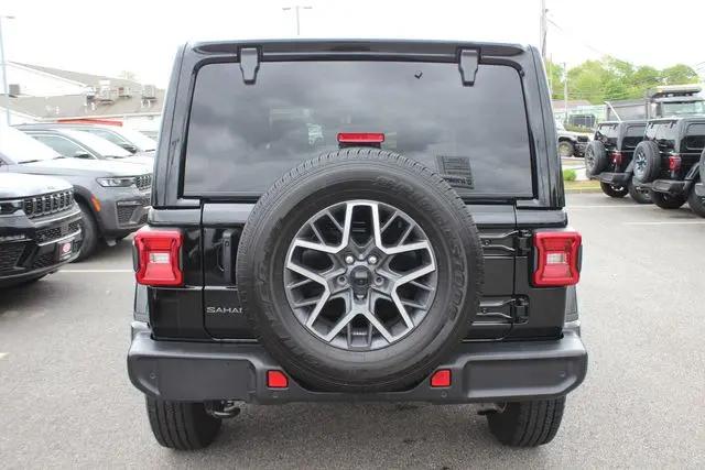2025 Jeep Wrangler 4-Door Sahara 4x4