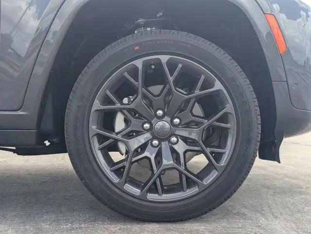 2026 Jeep Grand Cherokee L Summit 4x4