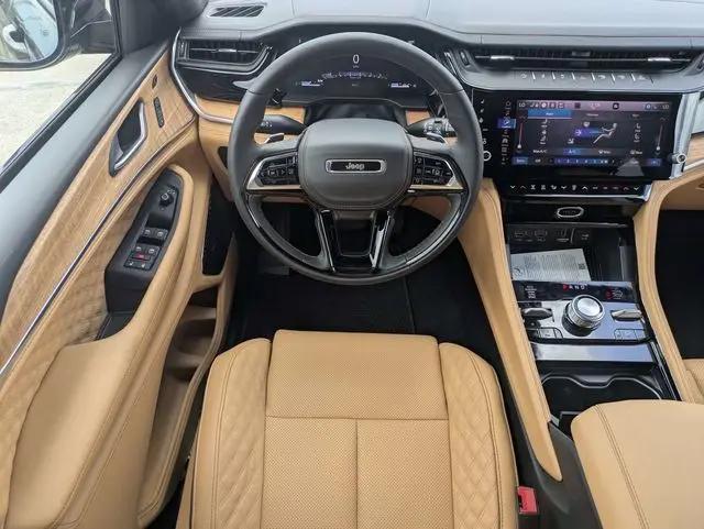 2026 Jeep Grand Cherokee L Summit 4x4