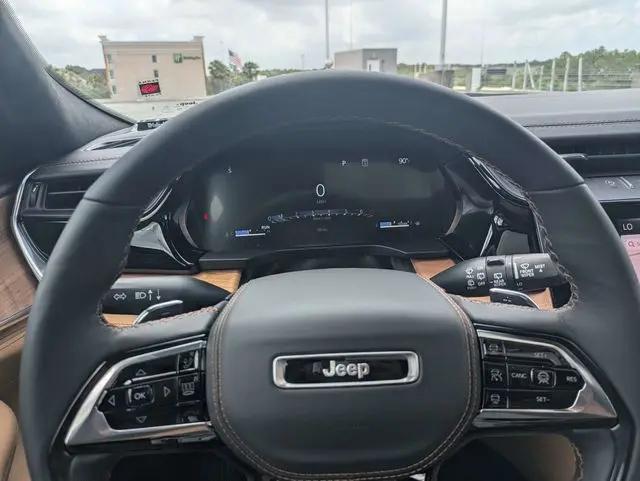 2026 Jeep Grand Cherokee L Summit 4x4