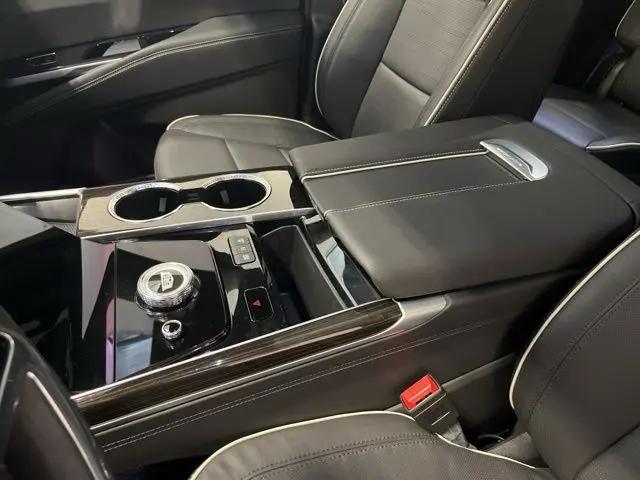 2025 Cadillac Escalade Premium Luxury