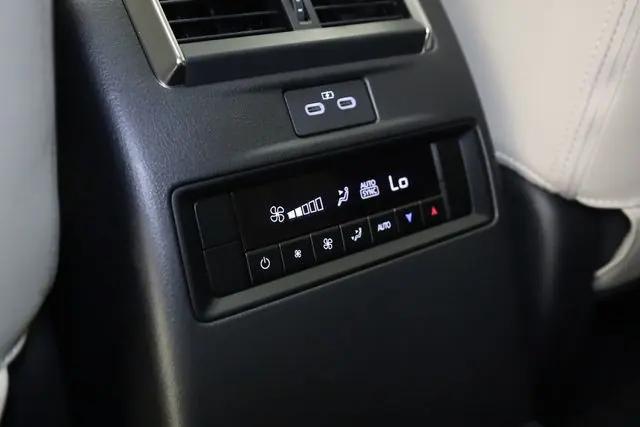 2025 Mazda X-90 Preferred Package