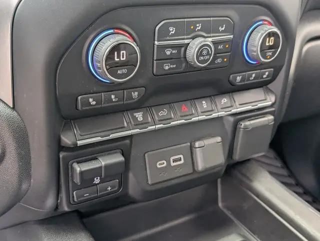 2022 Chevrolet Silverado 2500HD 2WD Crew Cab Standard Bed LTZ