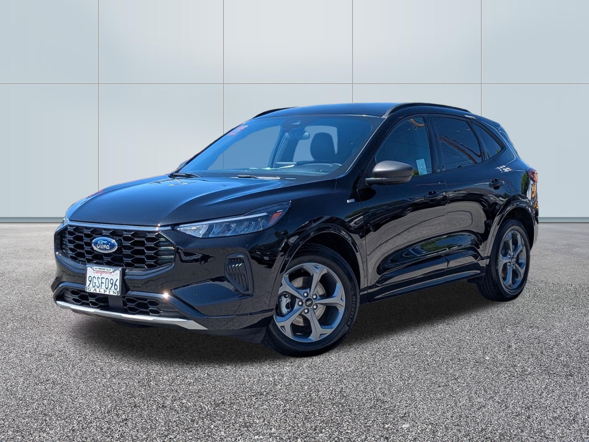 2023 Ford Escape ST-Line FWD Hybrid's photo
