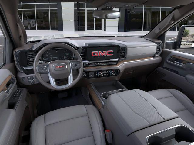 2026 GMC Sierra 2500HD Crew Cab, Standard Bed, SLT, 4WD
