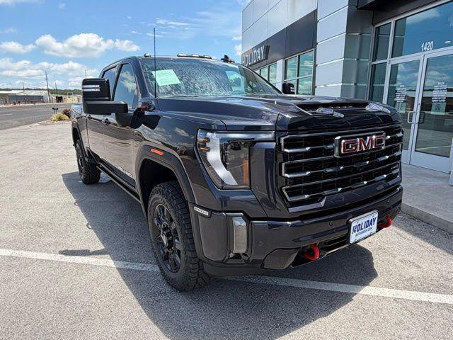 2024 GMC Sierra 2500HD 4WD Crew Cab Standard Bed AT4