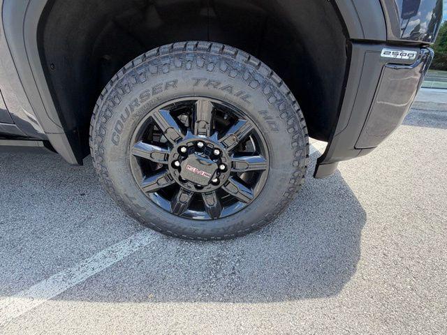 2024 GMC Sierra 2500HD 4WD Crew Cab Standard Bed AT4