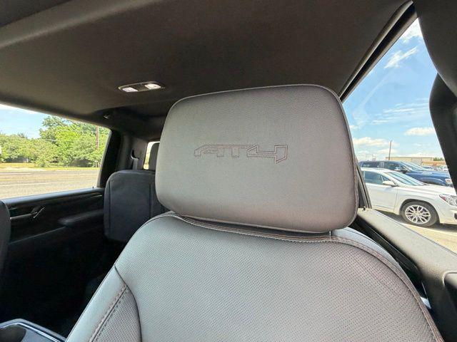2024 GMC Sierra 2500HD 4WD Crew Cab Standard Bed AT4