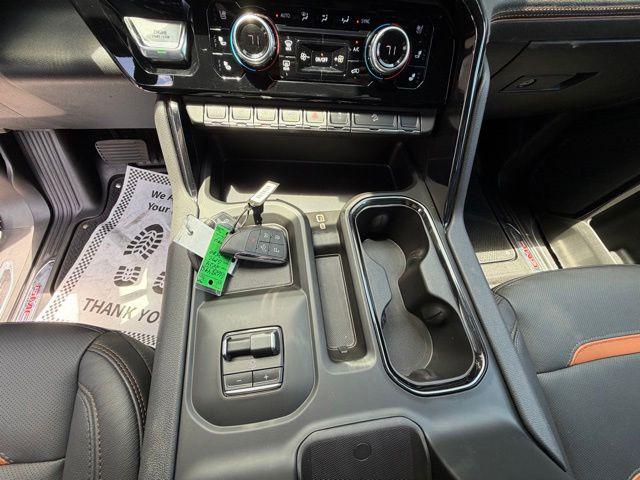 2024 GMC Sierra 2500HD 4WD Crew Cab Standard Bed AT4