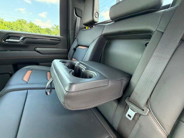 2024 GMC Sierra 2500HD 4WD Crew Cab Standard Bed AT4