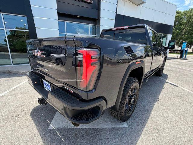 2024 GMC Sierra 2500HD 4WD Crew Cab Standard Bed AT4