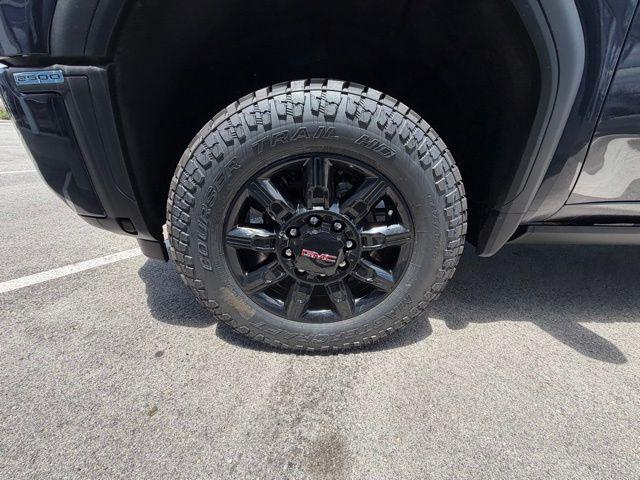2024 GMC Sierra 2500HD 4WD Crew Cab Standard Bed AT4