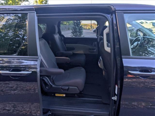 2024 Kia Carnival MPV LX