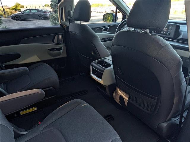 2024 Kia Carnival MPV LX