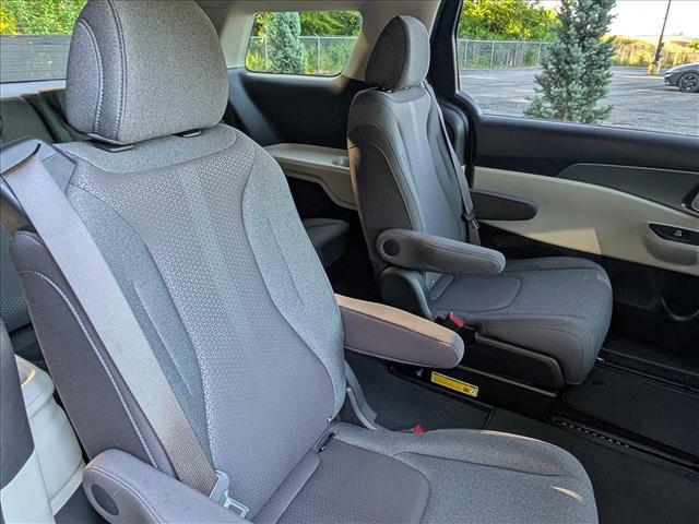 2024 Kia Carnival MPV LX